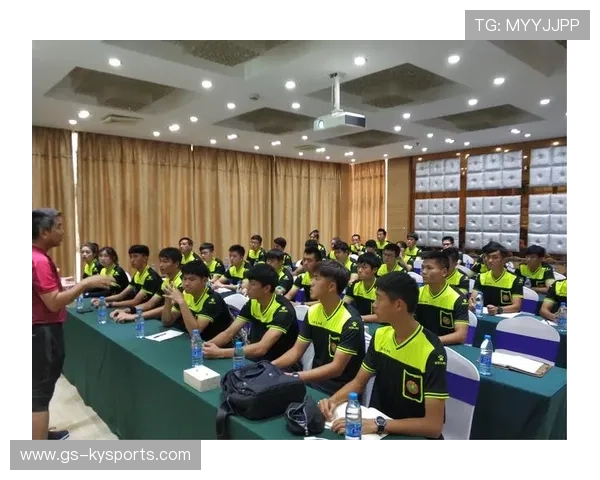 全国青少年足球裁判员培训班火热开班，裁判水平稳步提升，足球裁判员培训一般多少钱